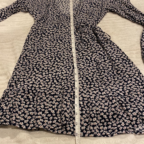 Abercrombie & Fitch Ditsy Floral Linen Real Wrap Dress - Picture 7 of 12